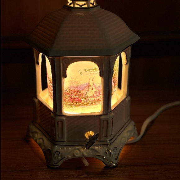 2005 Thomas Kinkade Ceramic Gazebo Music Box Night Light-WORKS! Beautiful! - Picture 2 of 10